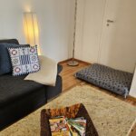 Wohnbereich mit Hundebett